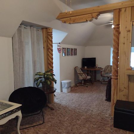 Quiet Upstairs Studio Close To Town 420 Friendly Trinidad Luaran gambar
